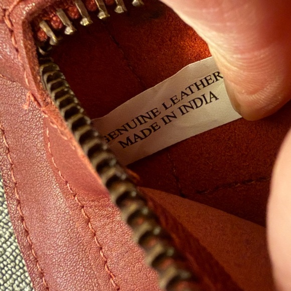 Lisa Leonard Genuine Leather Wallet with Zipper Tassel & 22 Card Slots, Red NWOT - Picture 8 of 15